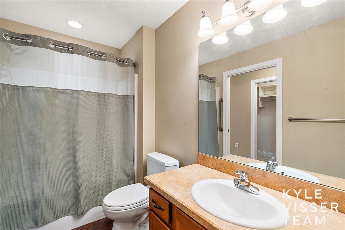 892 Bridge Crest Drive SE Ada MI 49301