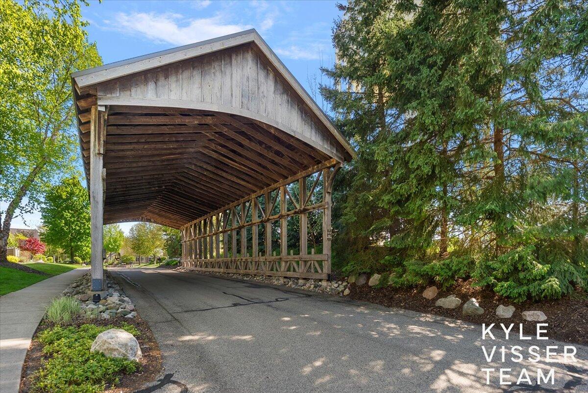 892 Bridge Crest Drive SE Ada MI 49301