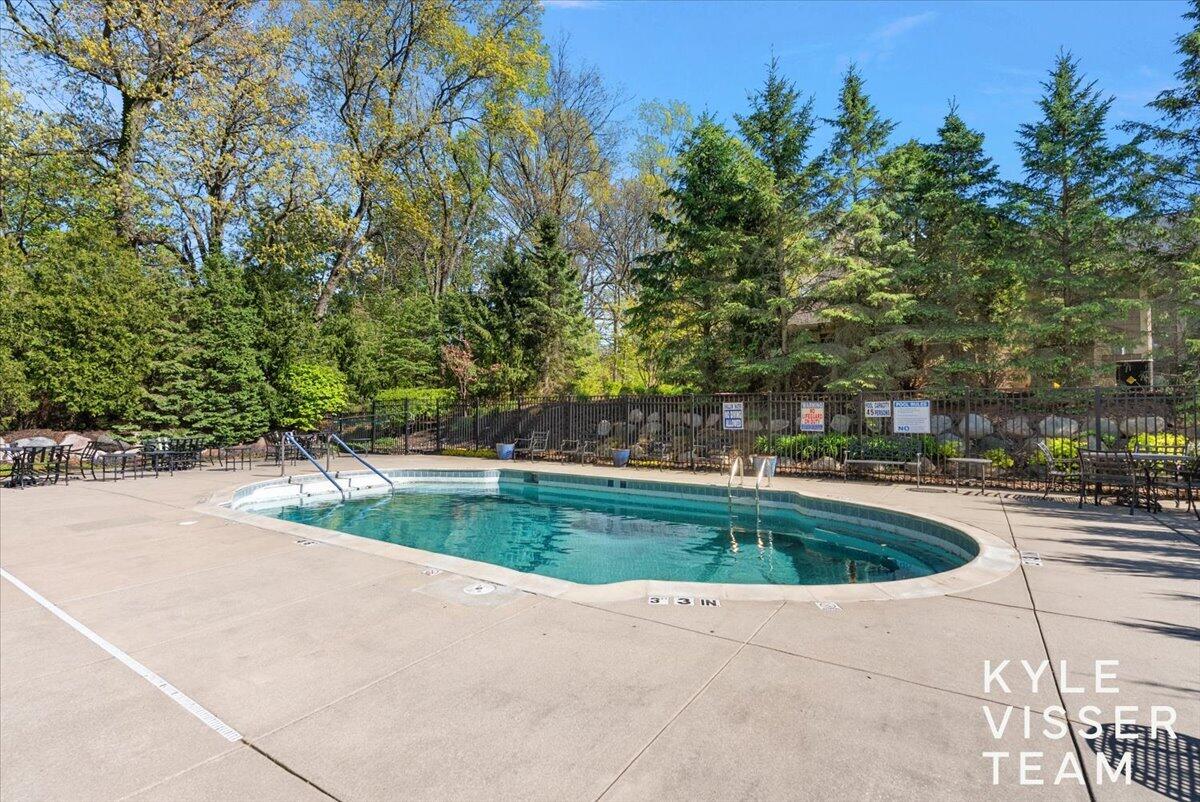 892 Bridge Crest Drive SE Ada MI 49301