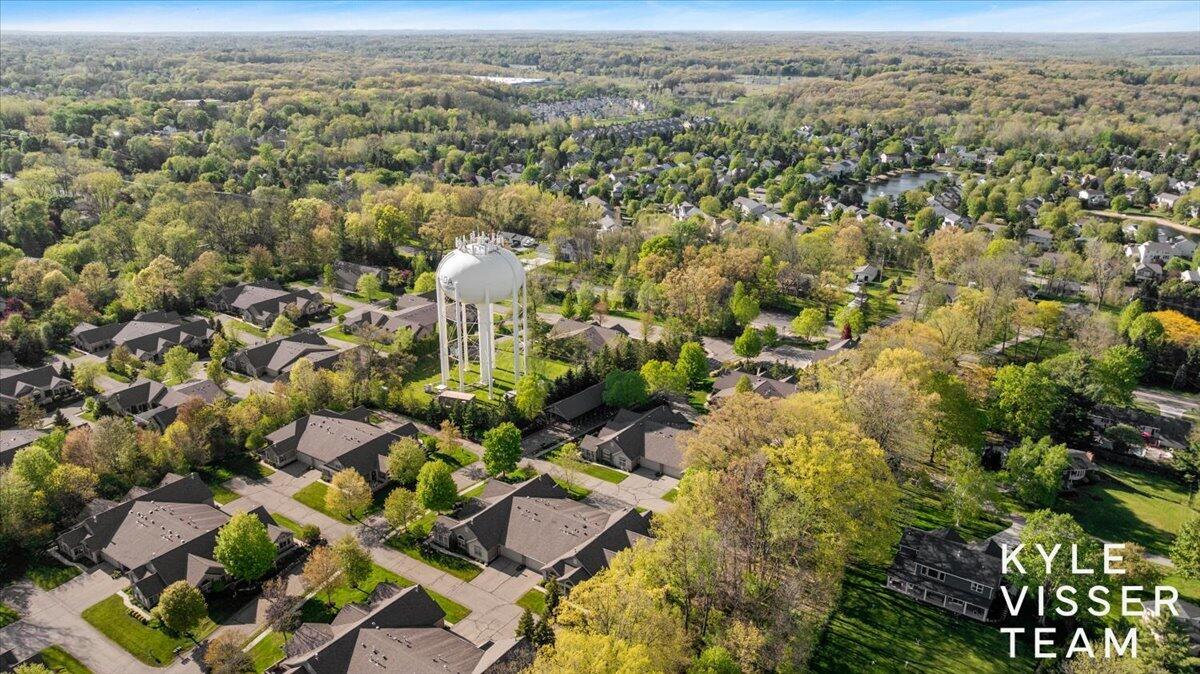 892 Bridge Crest Drive SE Ada MI 49301