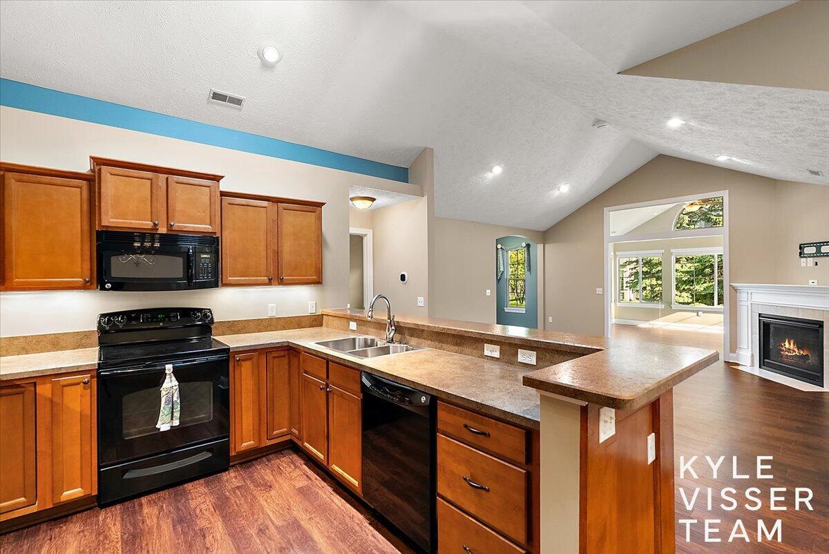 892 Bridge Crest Drive SE Ada MI 49301