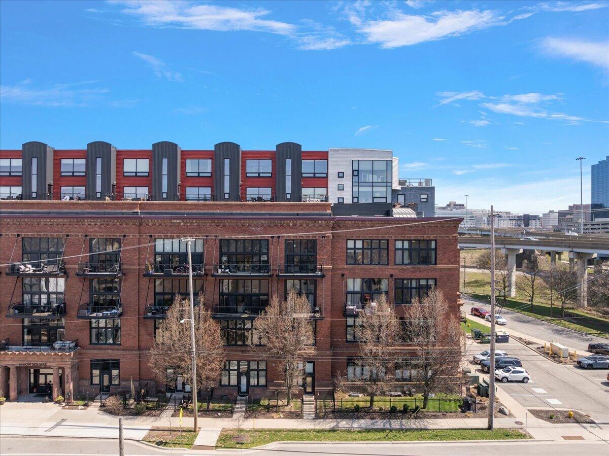 600 Broadway Avenue NW Grand Rapids MI 49504