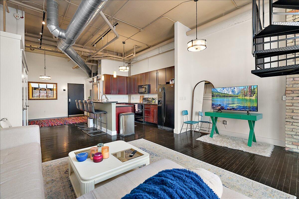 600 Broadway Avenue NW Grand Rapids MI 49504