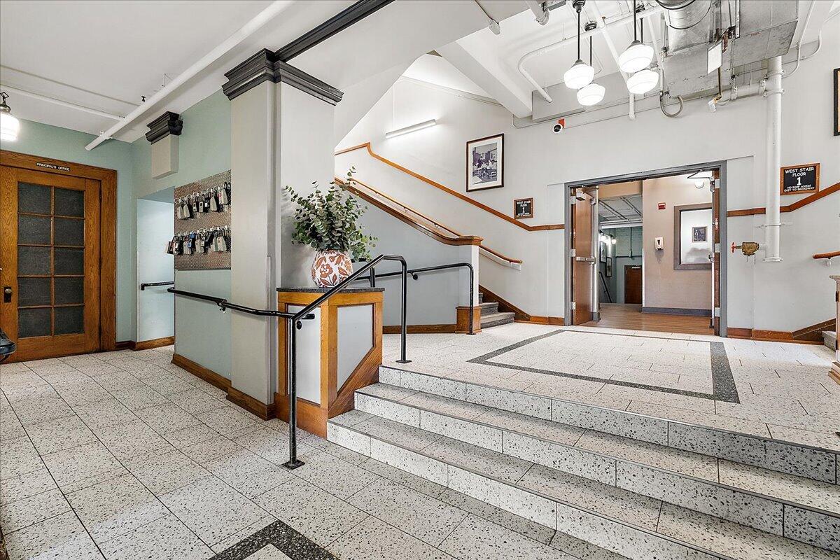 600 Broadway Avenue NW Grand Rapids MI 49504
