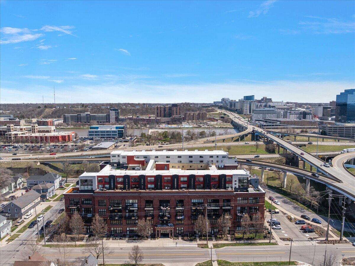 600 Broadway Avenue NW Grand Rapids MI 49504