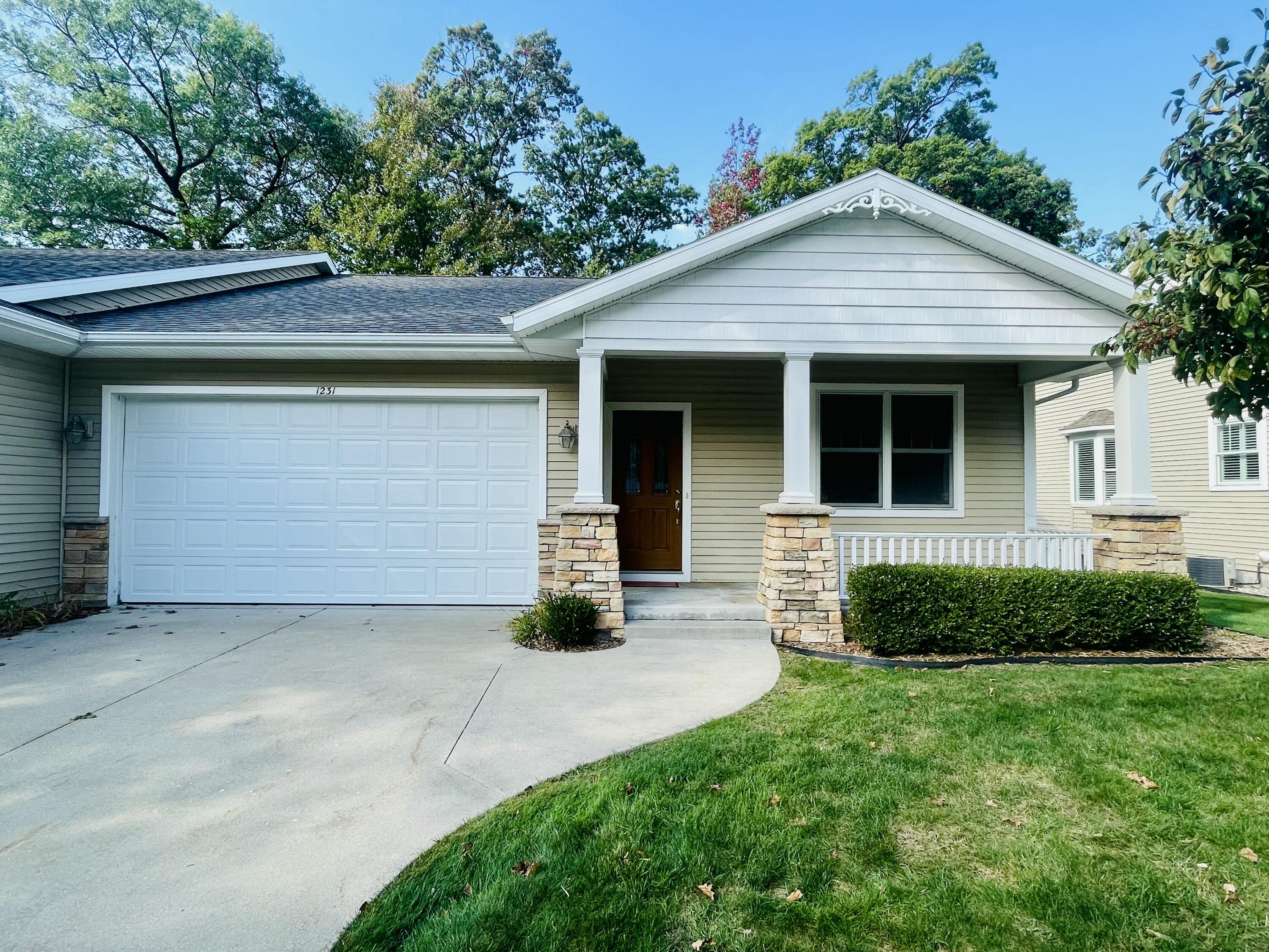 1231 Blue Heron Drive Ludington MI 49431