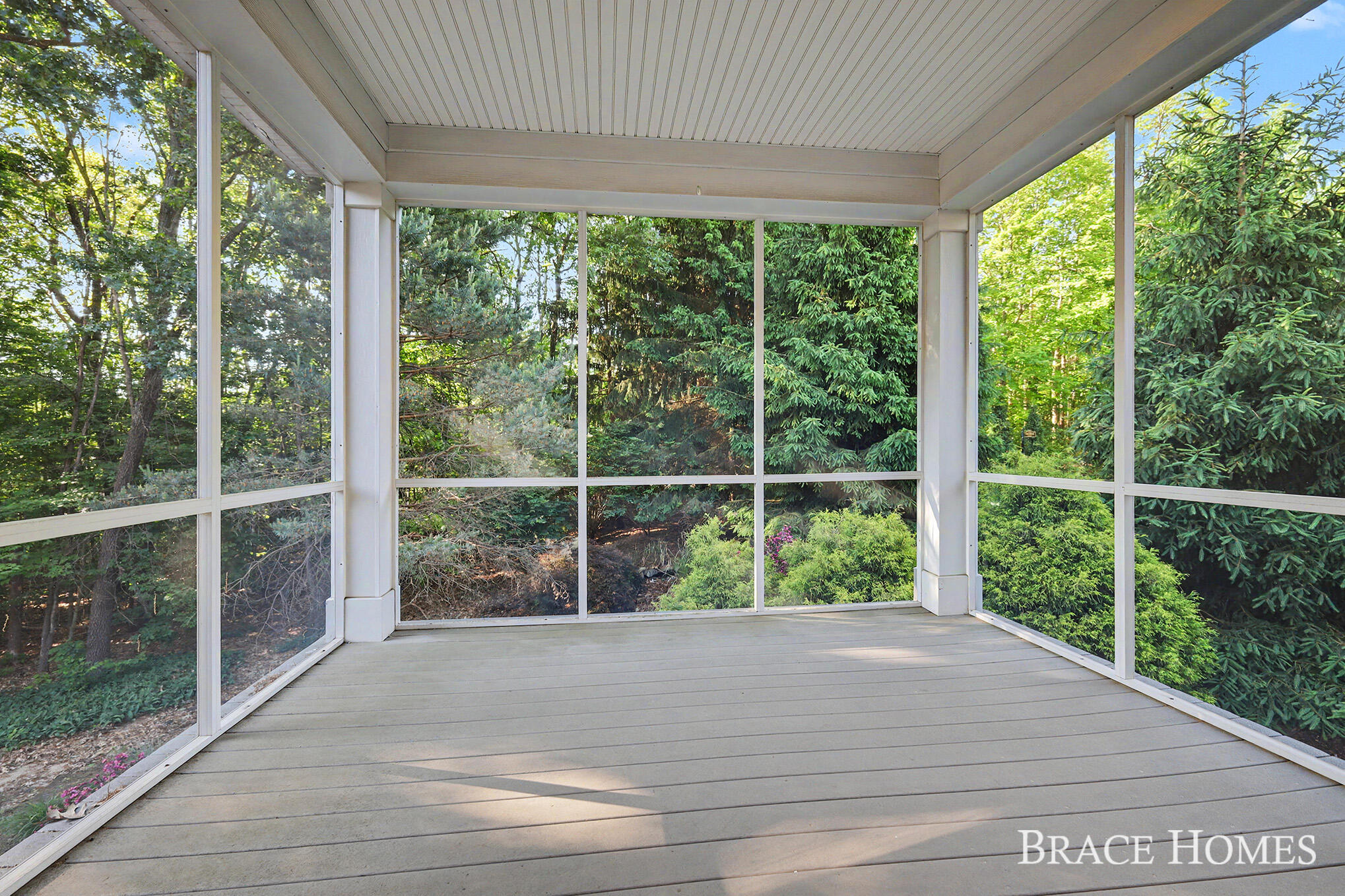 4470 Oak Arbor Drive NE Grand Rapids MI 49525