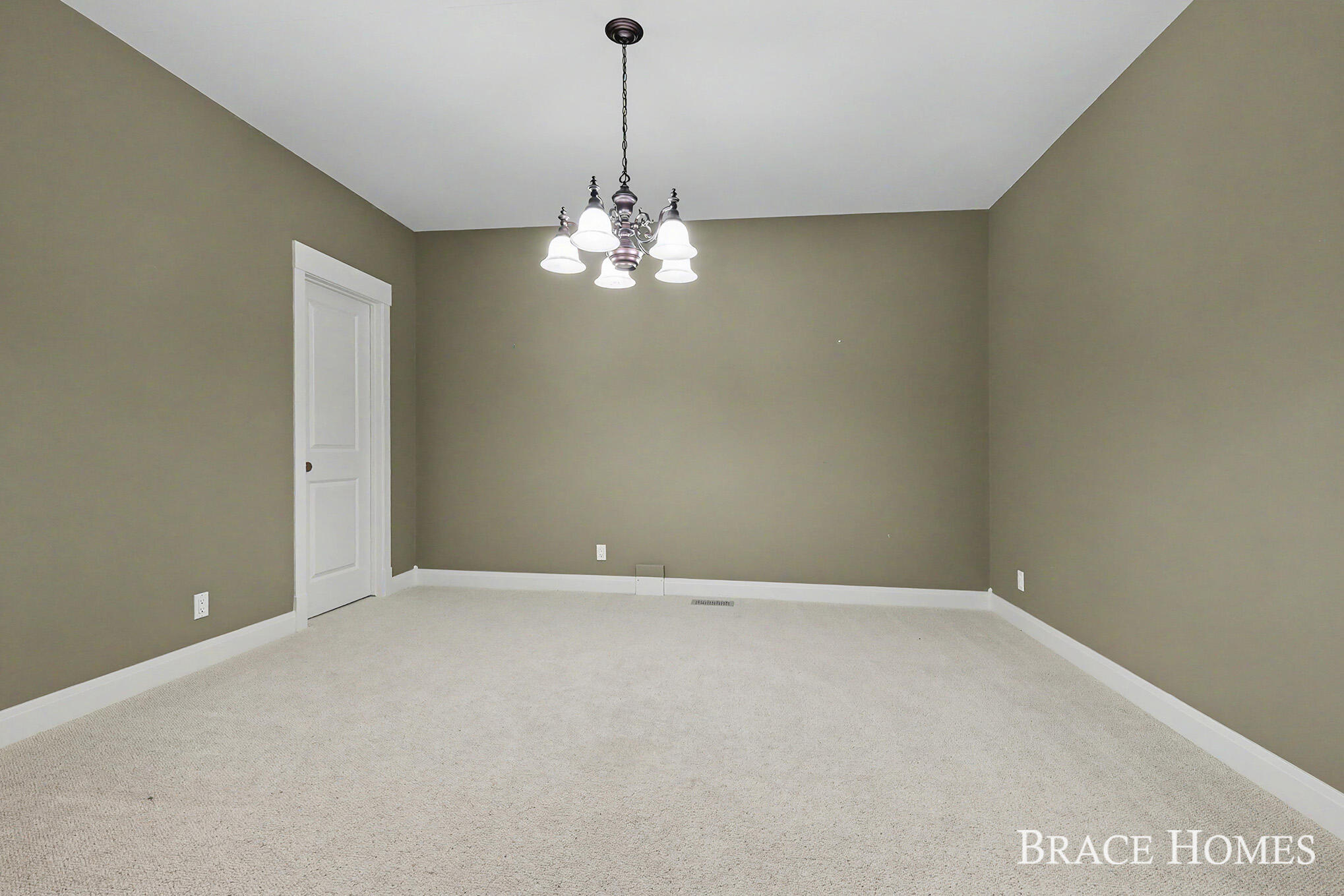 4470 Oak Arbor Drive NE Grand Rapids MI 49525