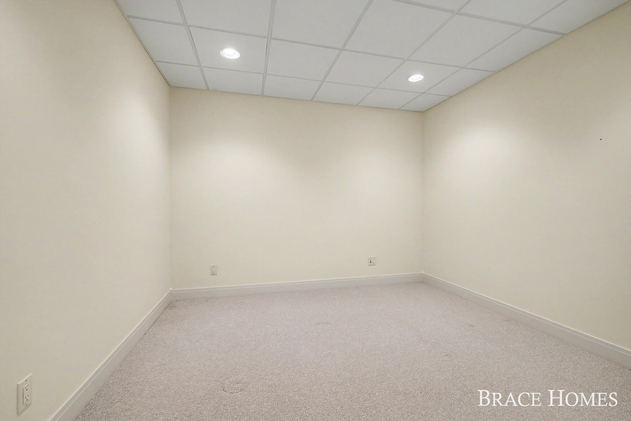 4470 Oak Arbor Drive NE Grand Rapids MI 49525