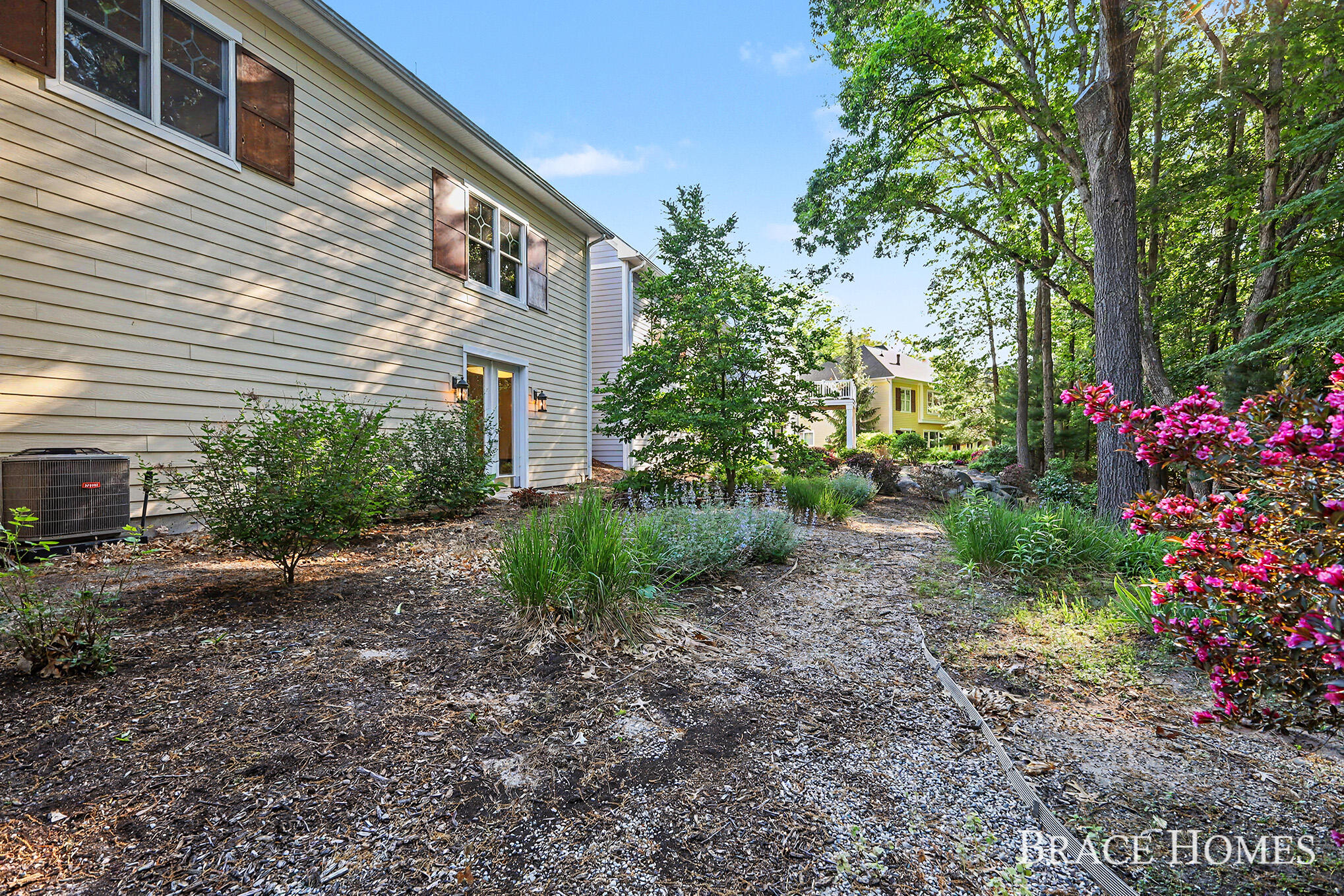 4470 Oak Arbor Drive NE Grand Rapids MI 49525