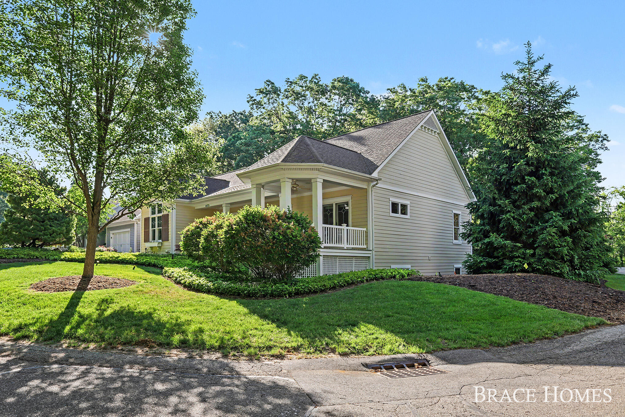 4470 Oak Arbor Drive NE Grand Rapids MI 49525