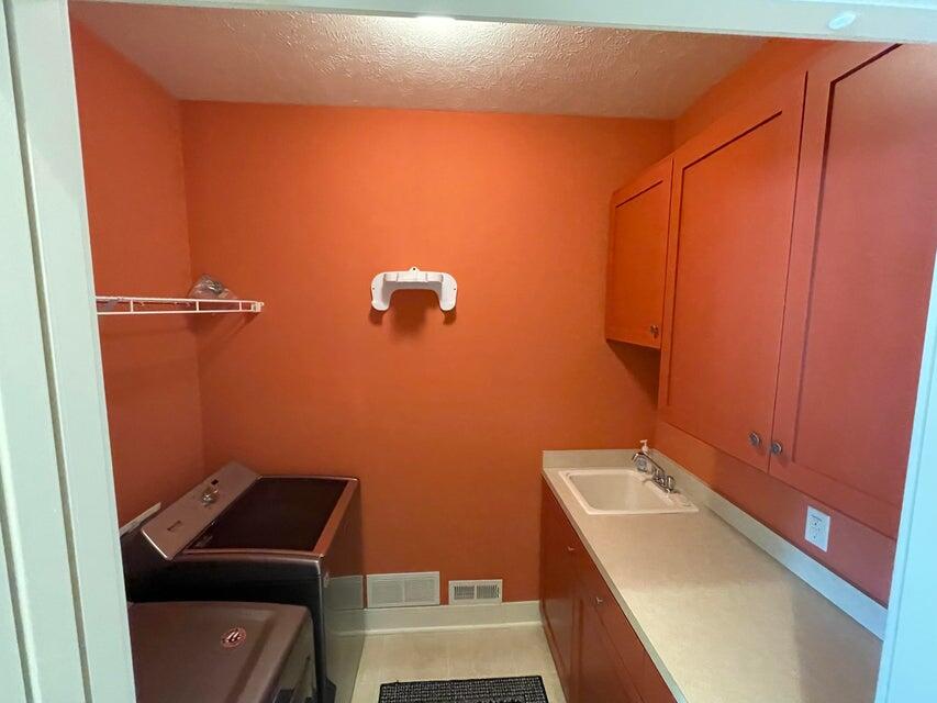 6852 Westshire Drive Norton Shores MI 49444