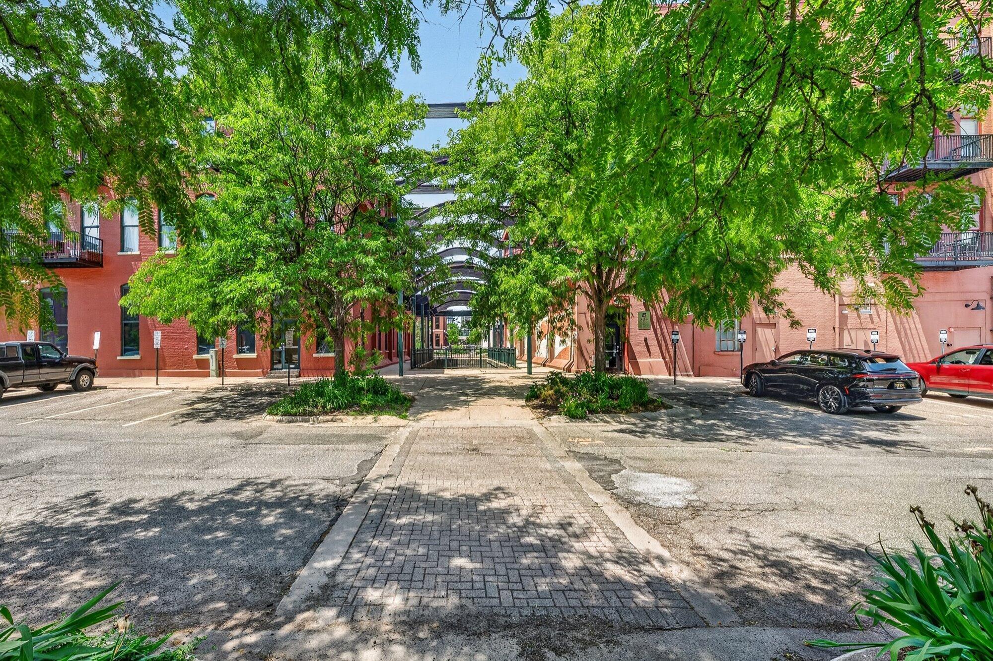 230 N Kalamazoo Kalamazoo MI 49007