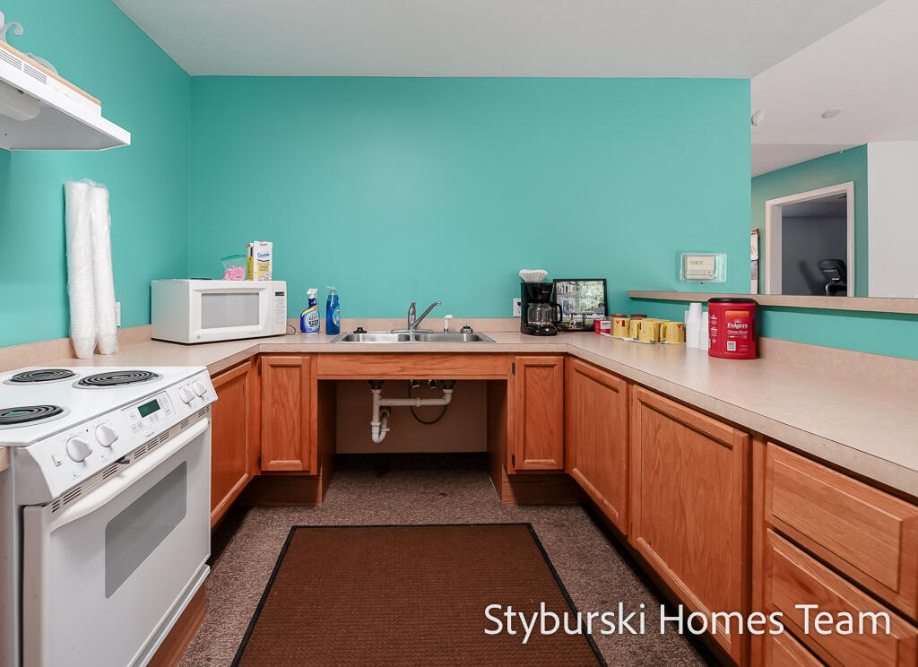 5877 Crosswinds Drive Norton Shores MI 49444