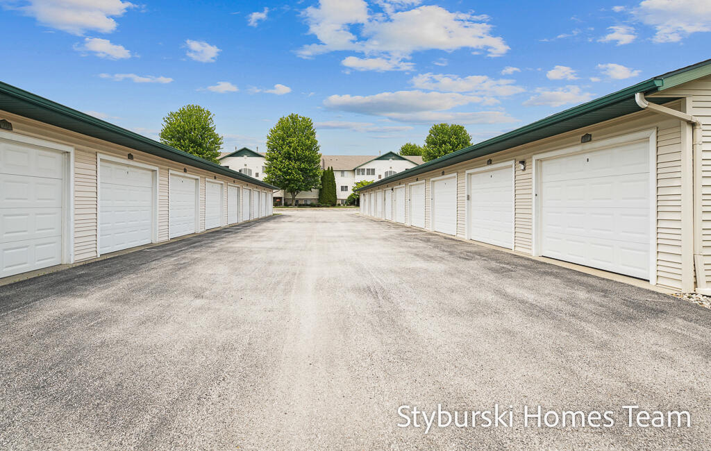 5877 Crosswinds Drive Norton Shores MI 49444
