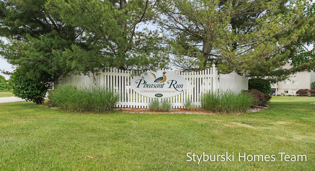 5877 Crosswinds Drive Norton Shores MI 49444