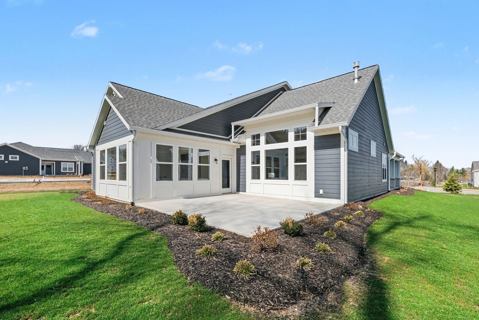 4692 Knapp Bluff Drive NE Grand Rapids MI 49525