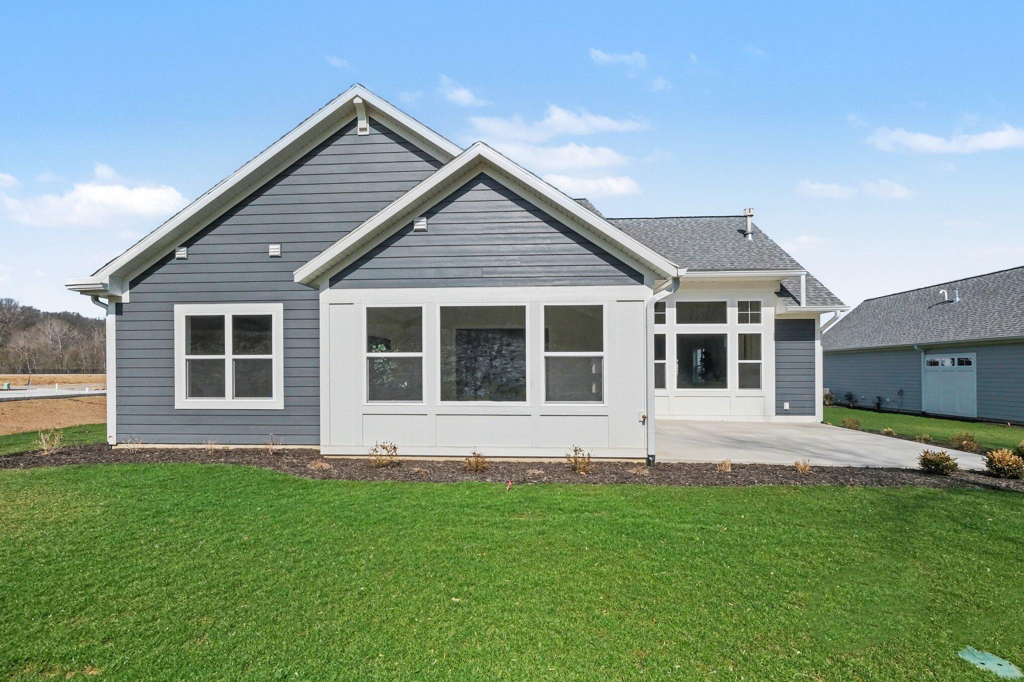 4692 Knapp Bluff Drive NE Grand Rapids MI 49525