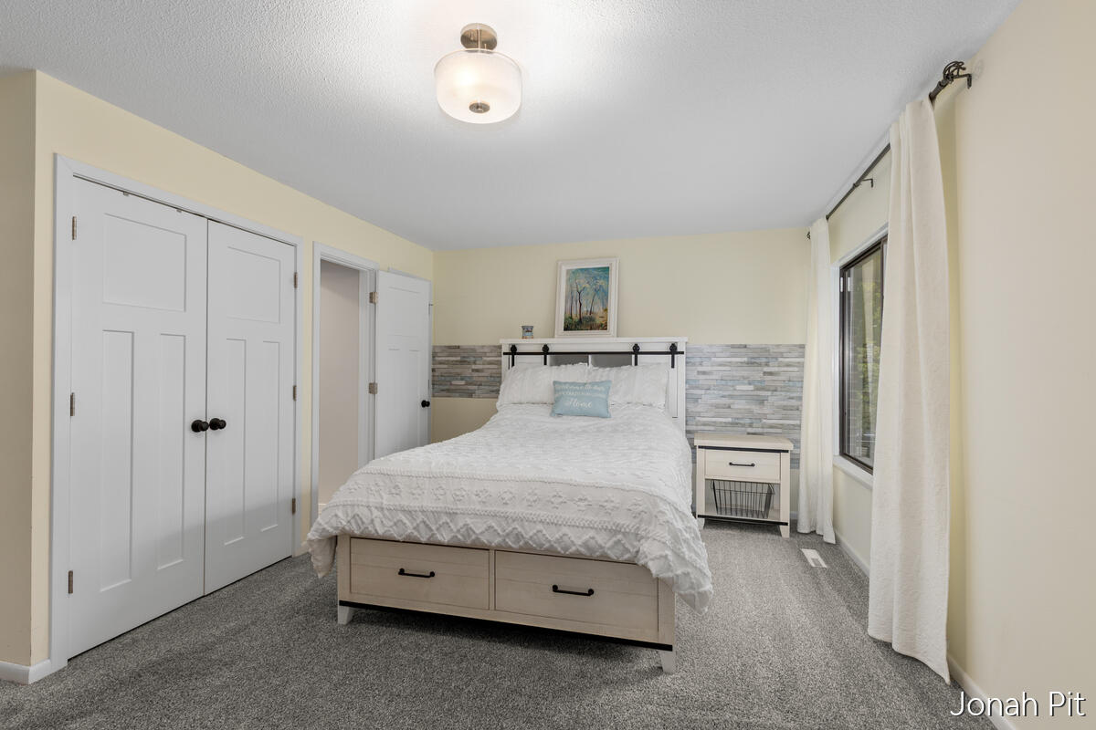 2436 E Collier Avenue SE Grand Rapids MI 49546