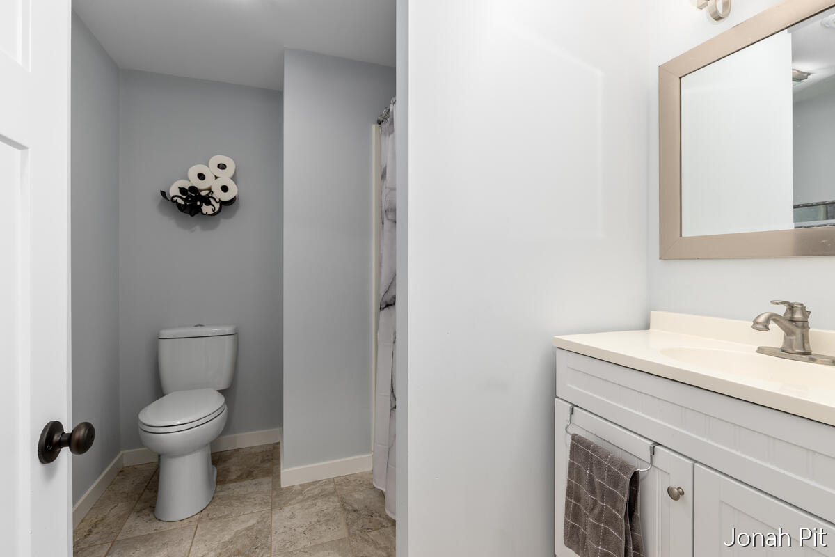 2436 E Collier Avenue SE Grand Rapids MI 49546