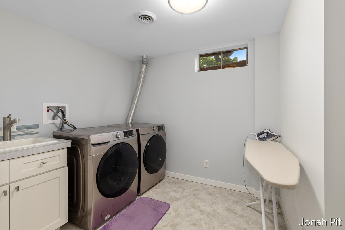 2436 E Collier Avenue SE Grand Rapids MI 49546