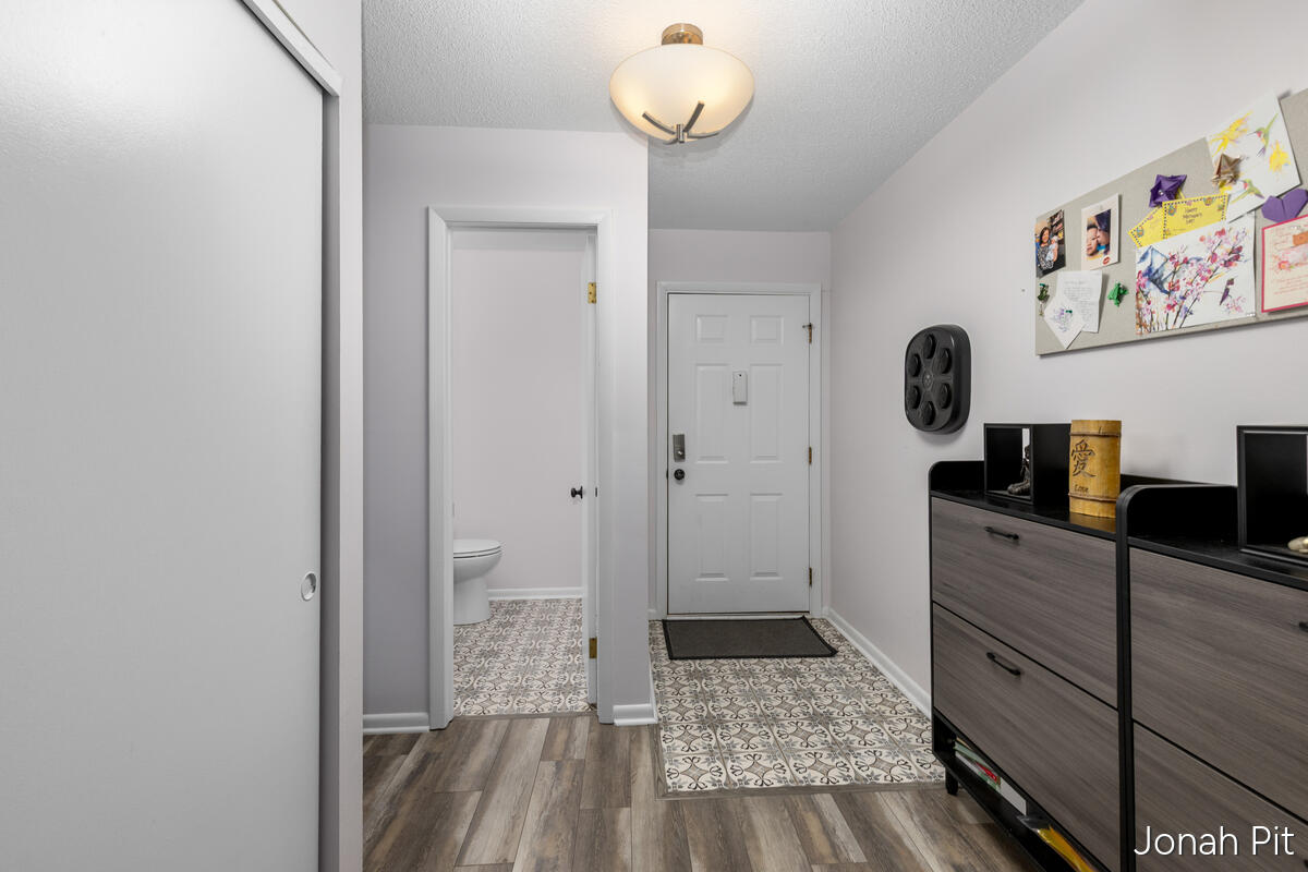 2436 E Collier Avenue SE Grand Rapids MI 49546