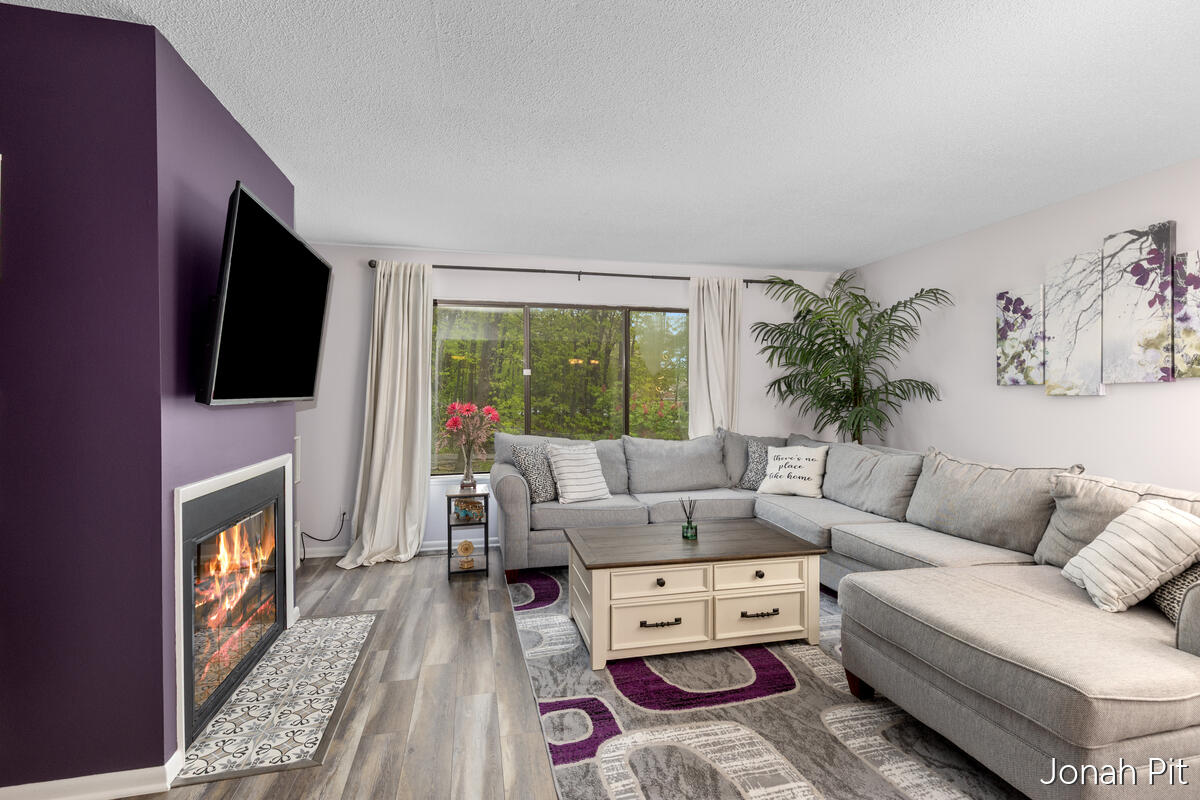 2436 E Collier Avenue SE Grand Rapids MI 49546