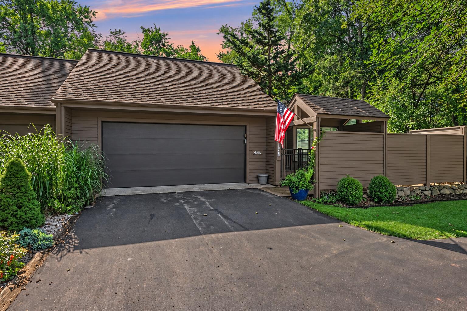 1020 Essex Circle Kalamazoo MI 49008