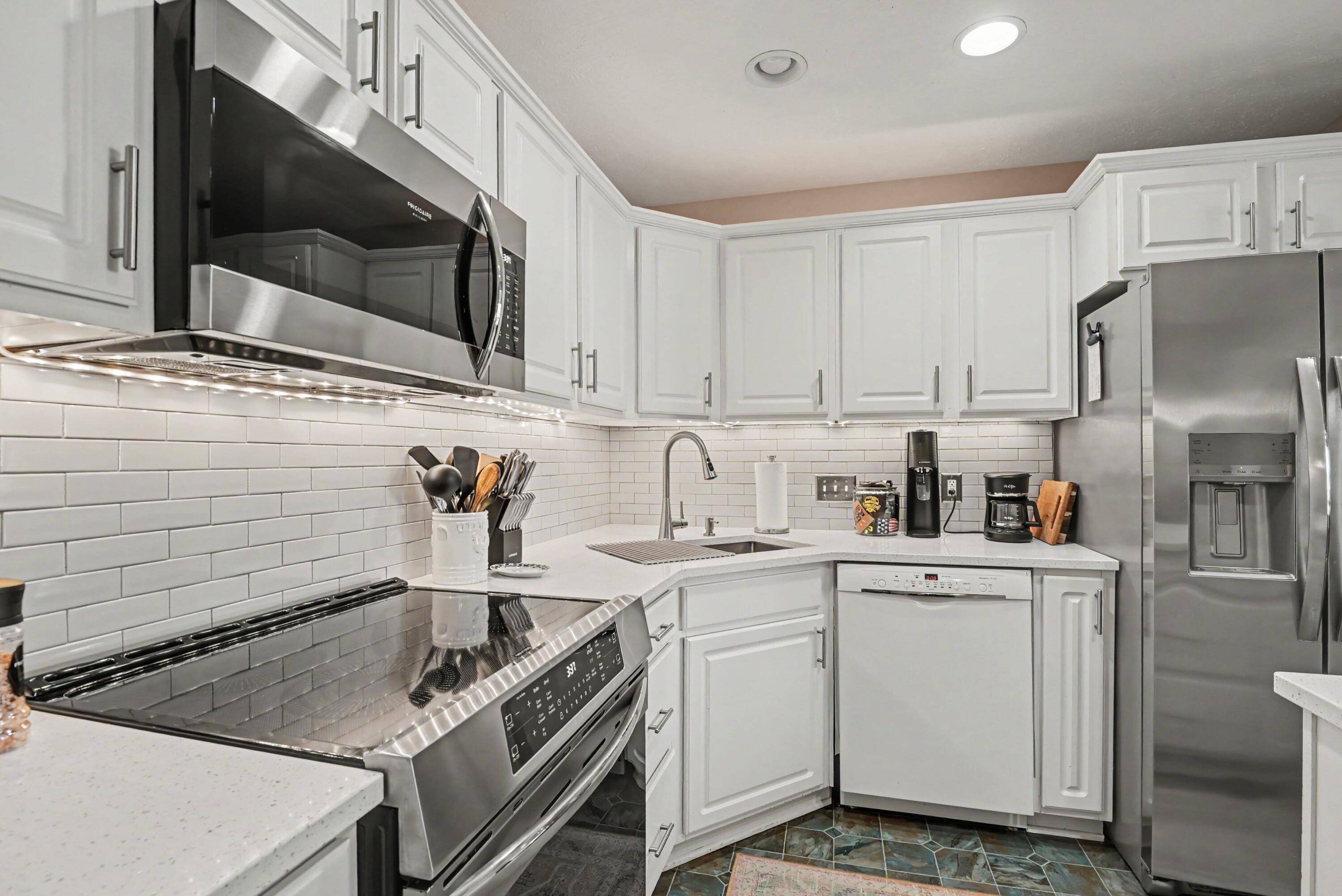 12233 S Crystal Waters Drive Holland MI 49424