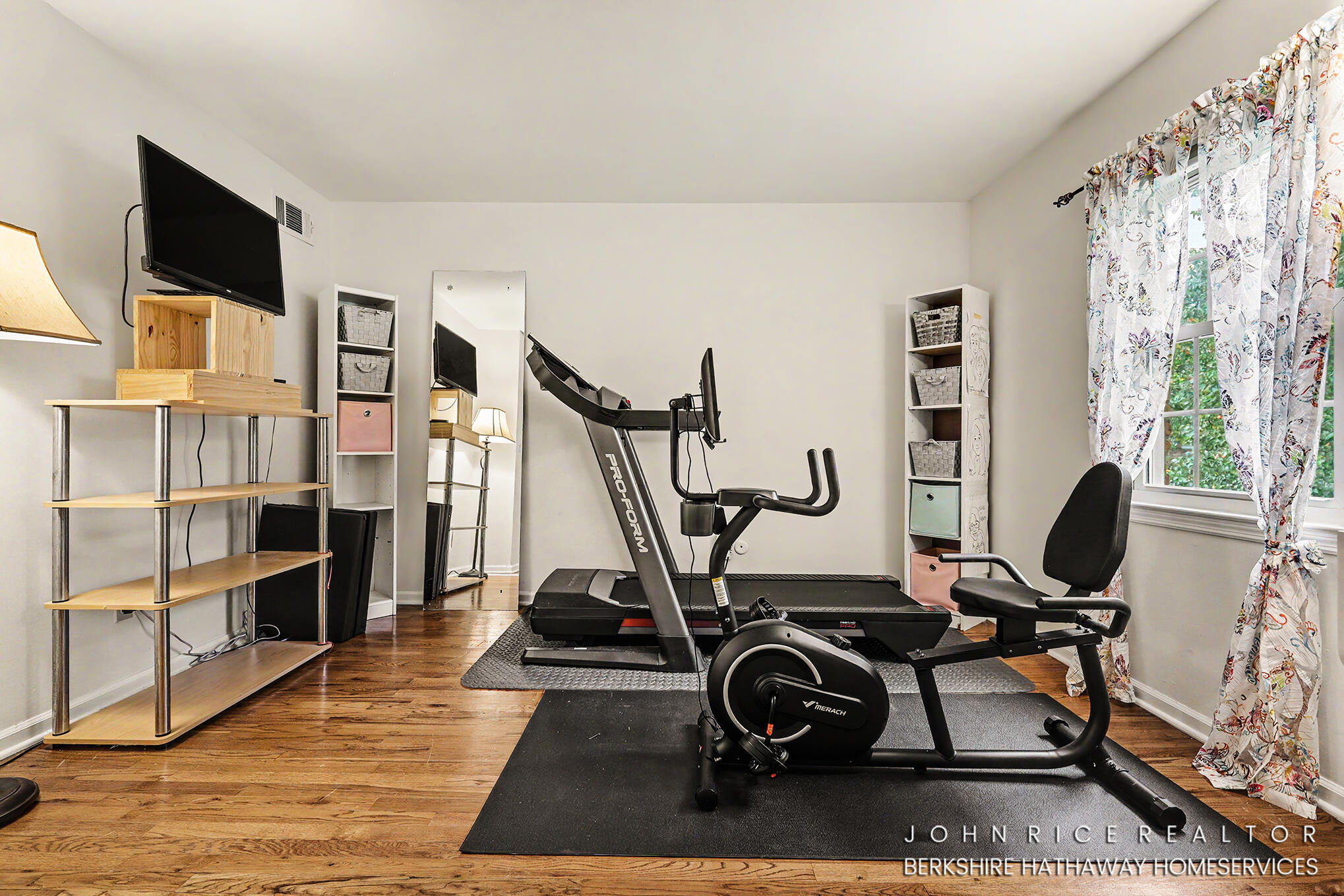 2466 Abbington Drive SE Grand Rapids MI 49506