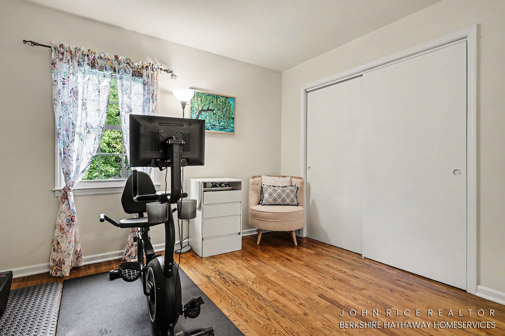 2466 Abbington Drive SE Grand Rapids MI 49506