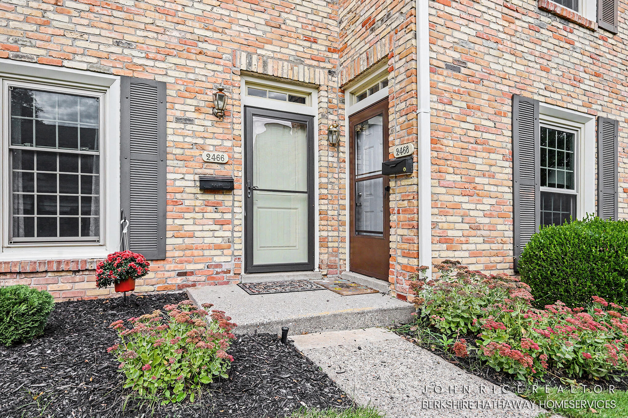 2466 Abbington Drive SE Grand Rapids MI 49506