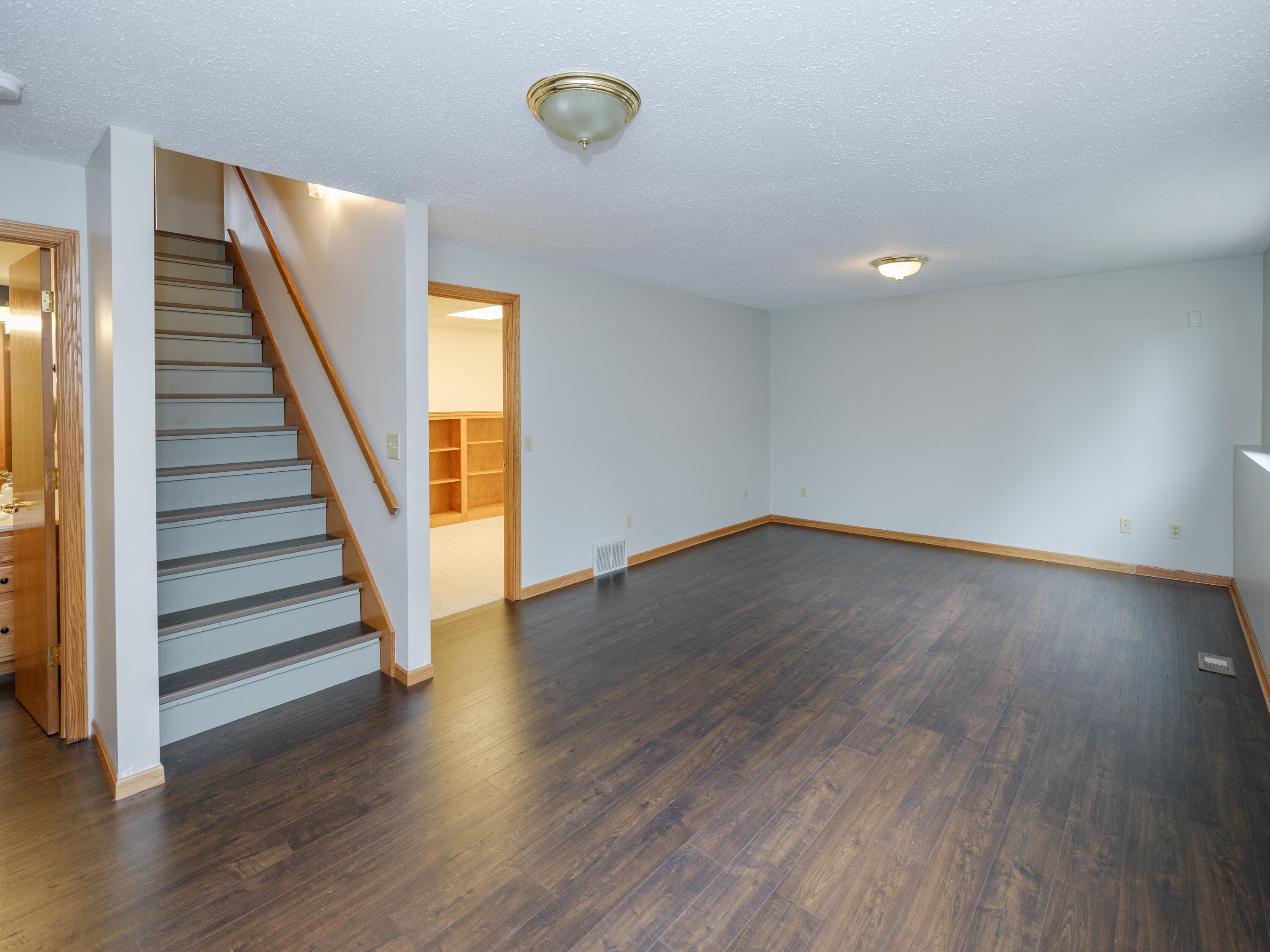 2912 Hunters Place Kalamazoo MI 49048