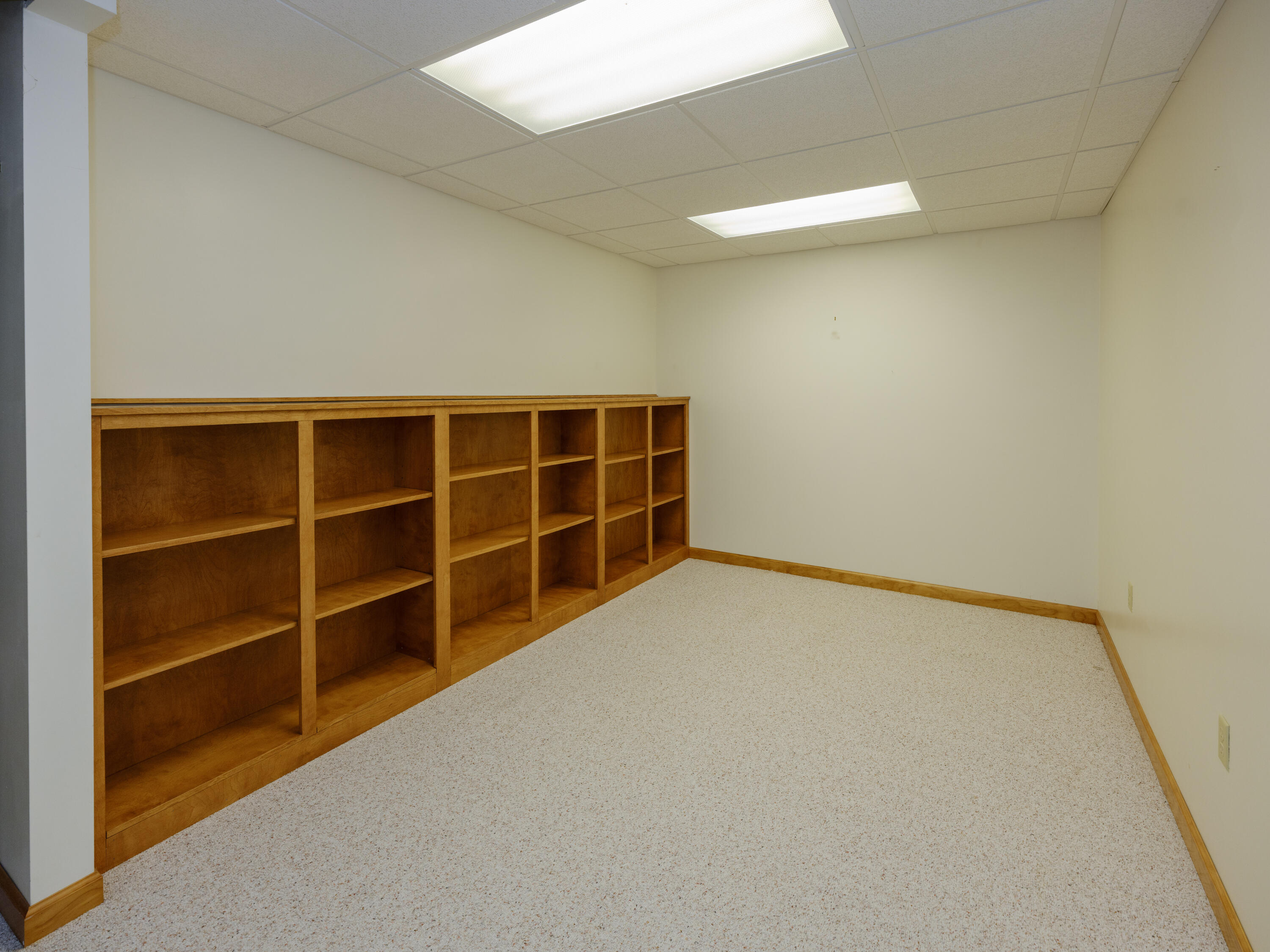 2912 Hunters Place Kalamazoo MI 49048