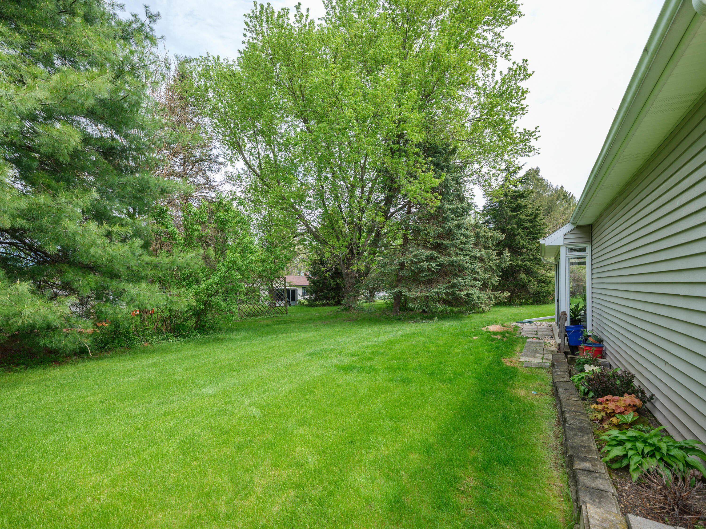 2912 Hunters Place Kalamazoo MI 49048