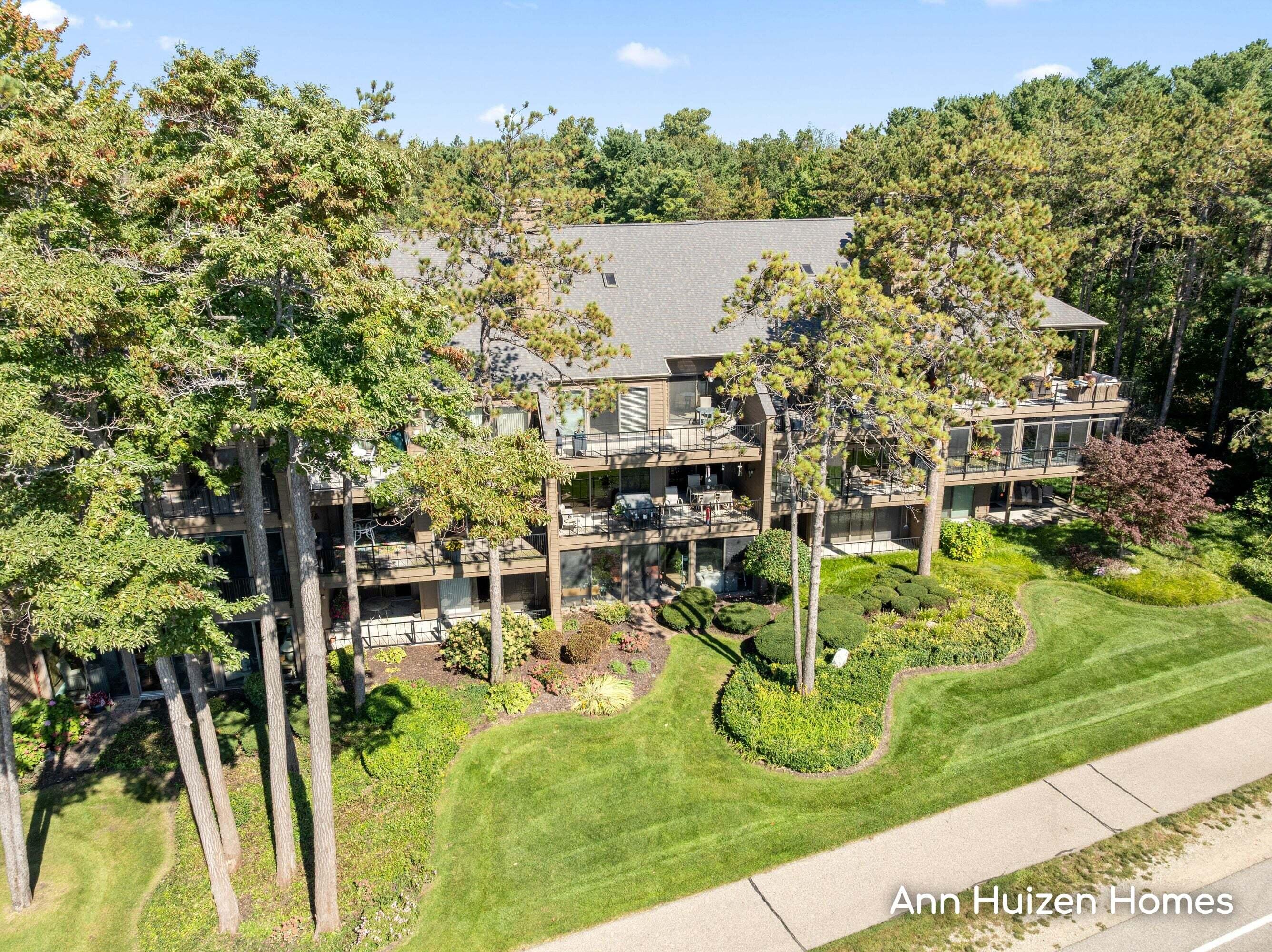 1747 Ottawa Beach Road Holland MI 49424