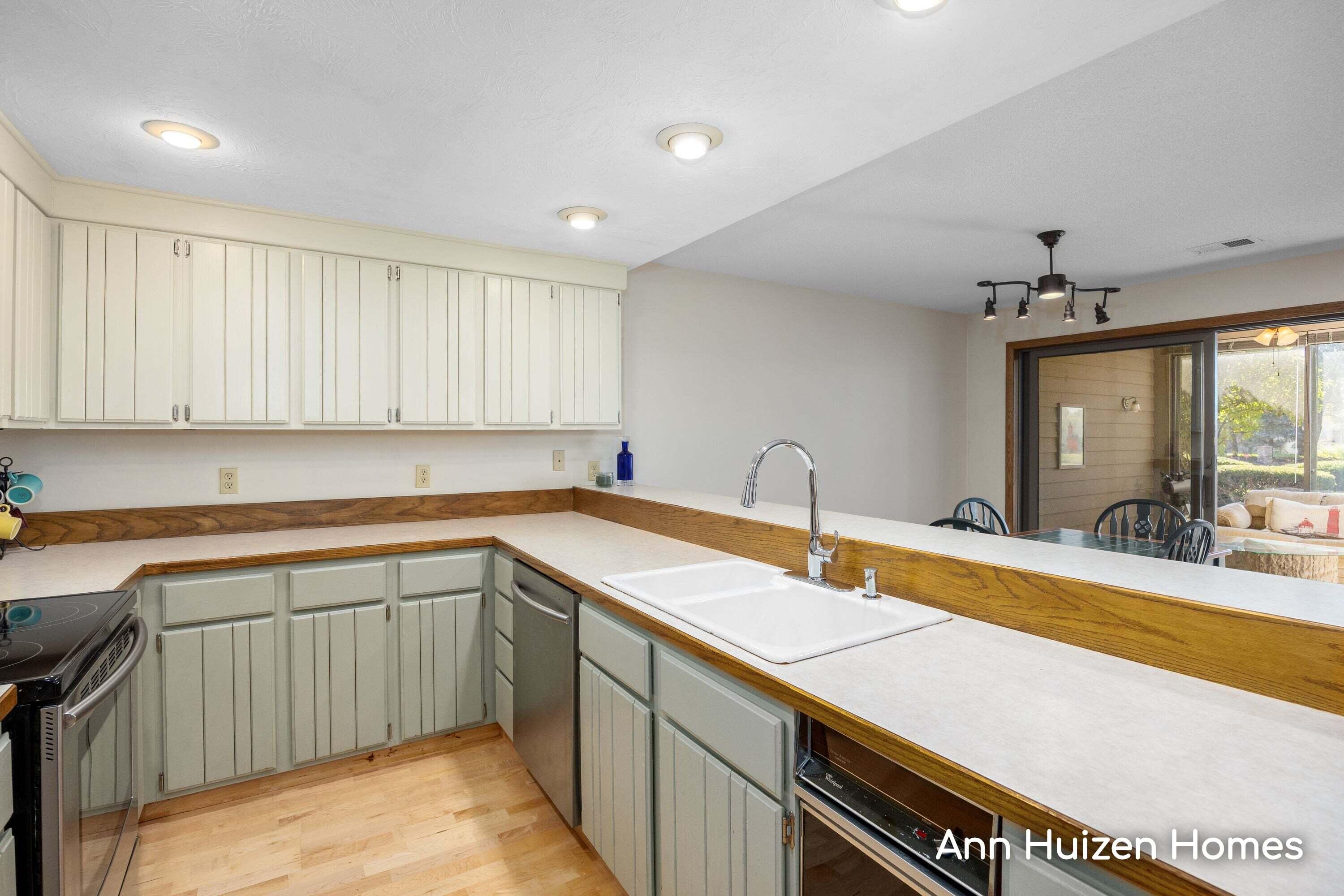 1747 Ottawa Beach Road Holland MI 49424
