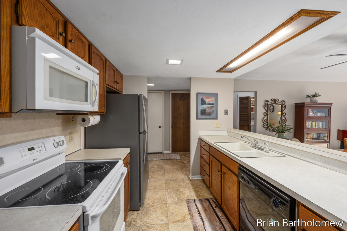 851 Millbridge Avenue Holland MI 49423