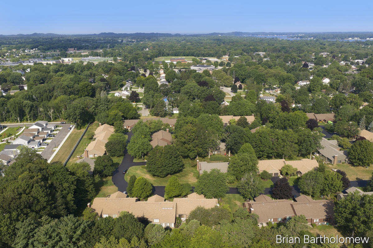 851 Millbridge Avenue Holland MI 49423