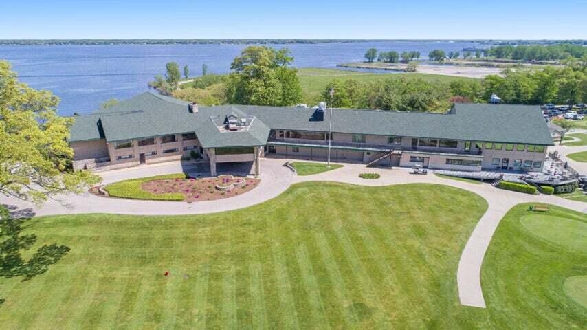 2964 Lakeshore Drive Muskegon MI 49441