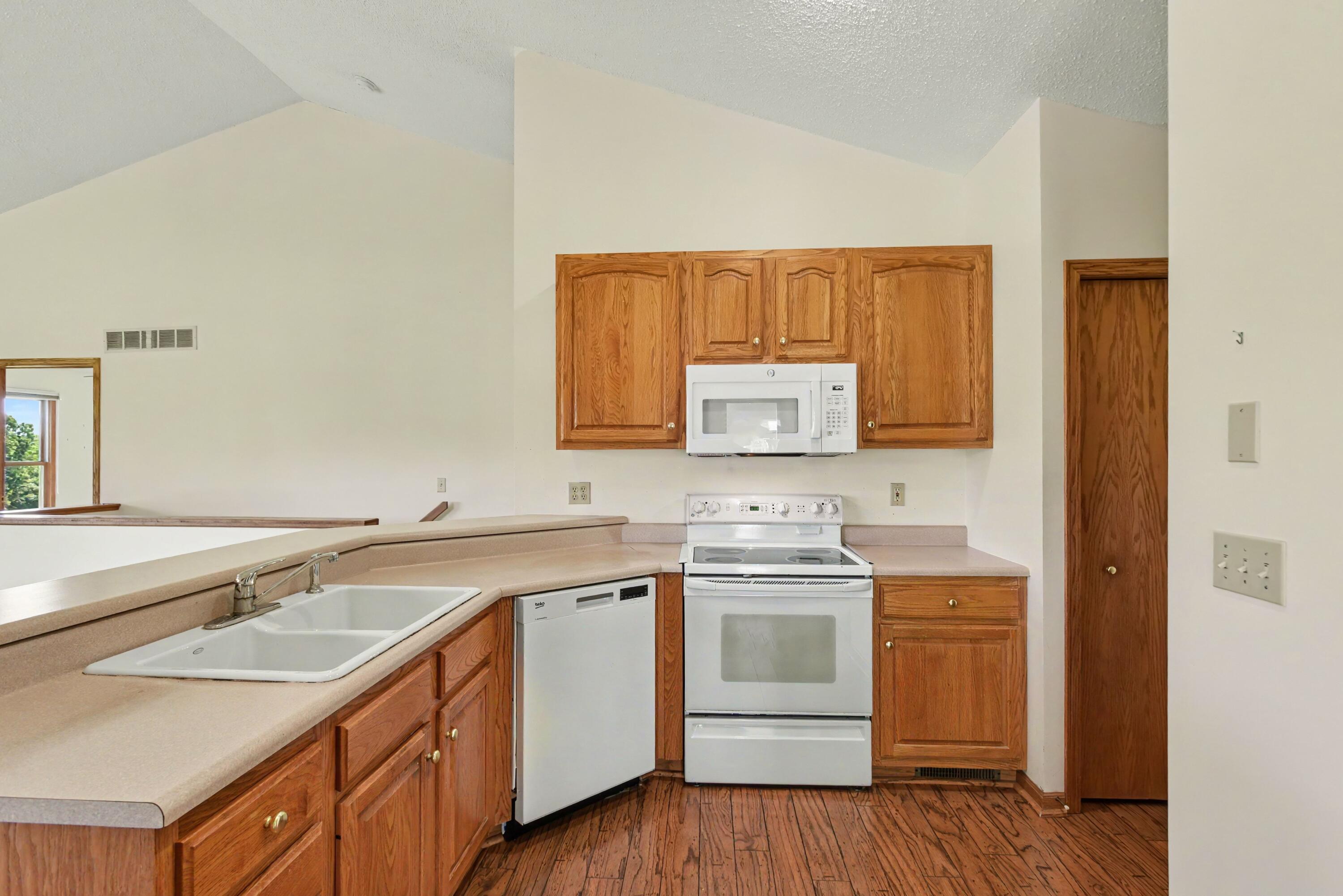2921 Hunters Place Kalamazoo MI 49048
