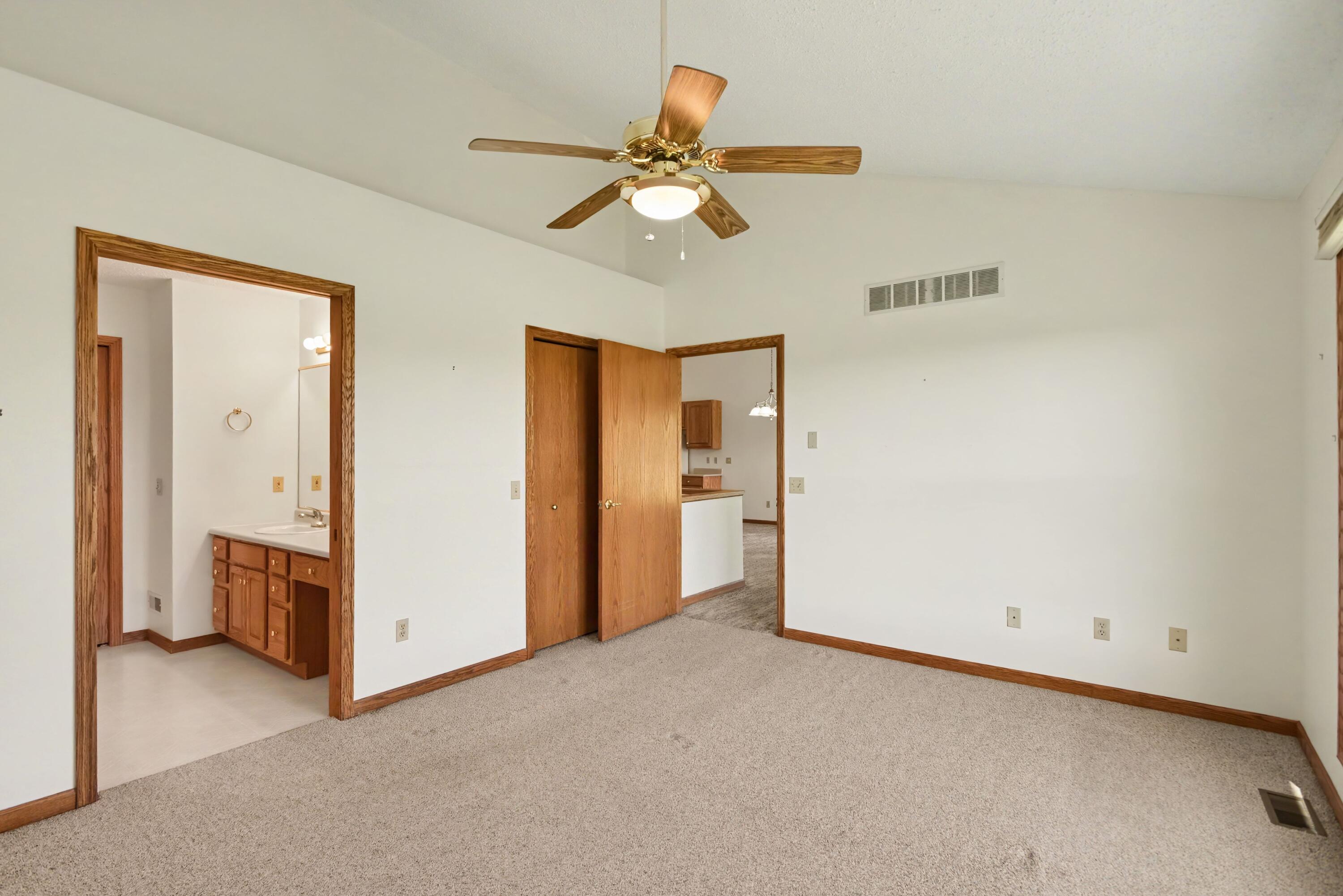 2921 Hunters Place Kalamazoo MI 49048
