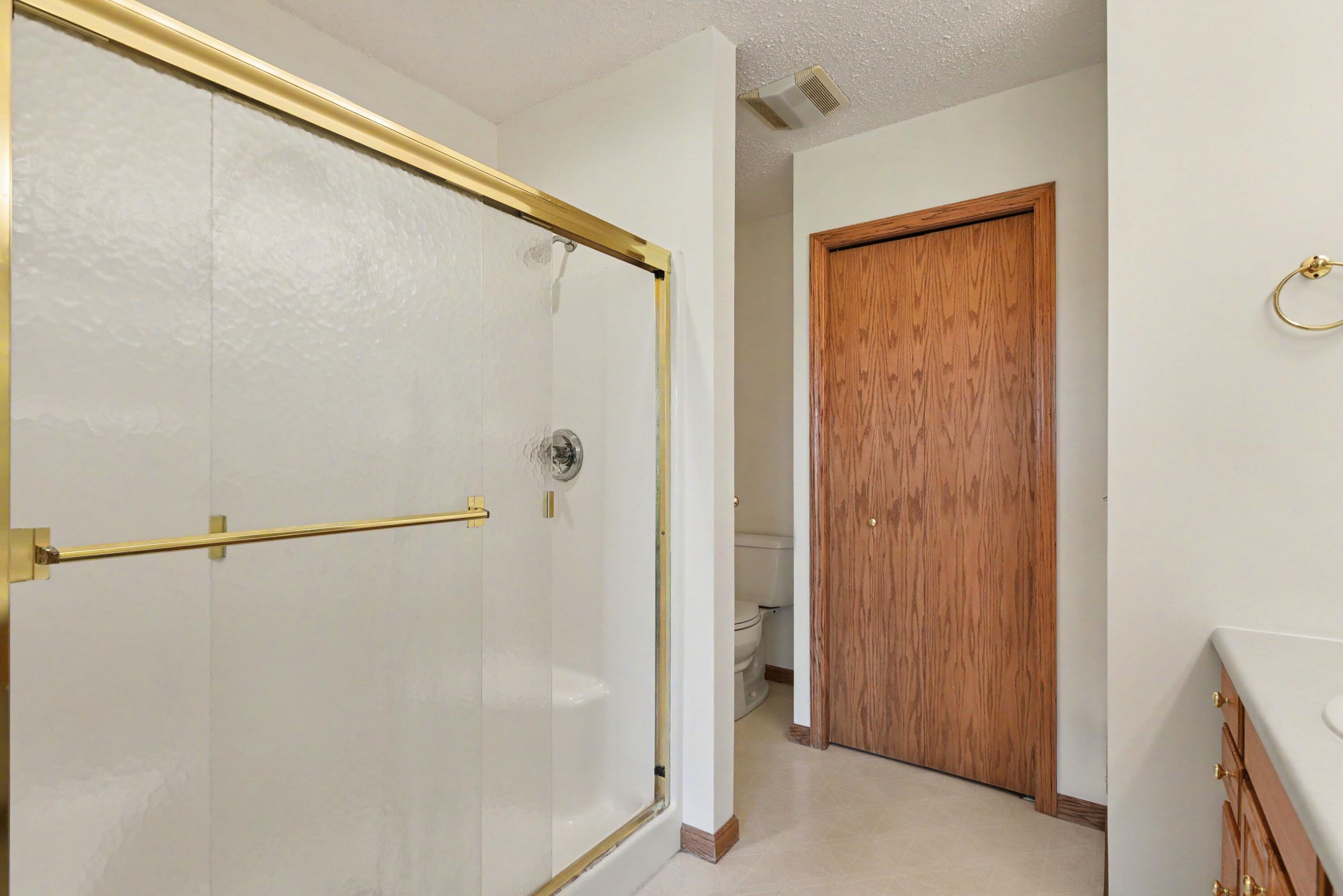 2921 Hunters Place Kalamazoo MI 49048