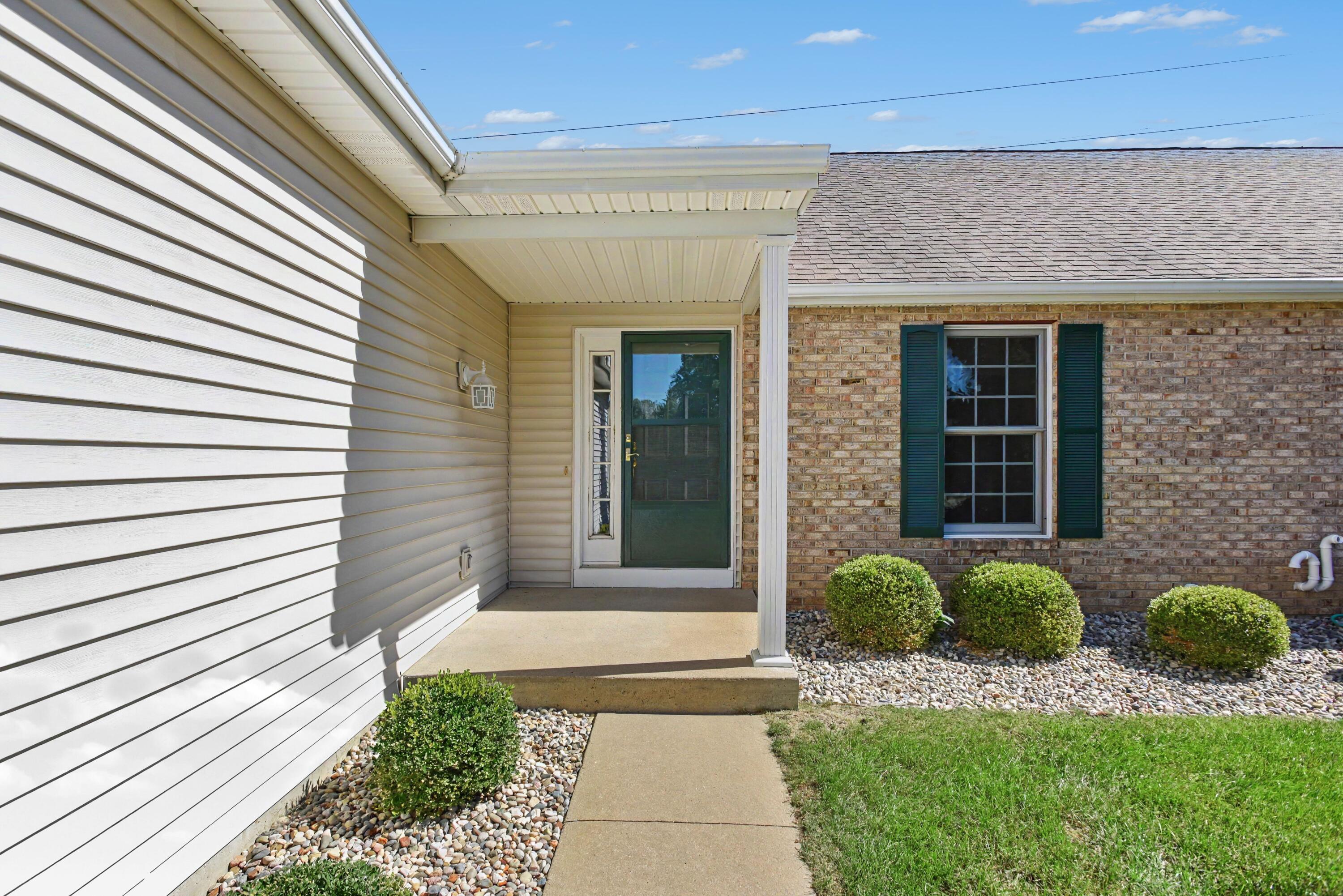 2921 Hunters Place Kalamazoo MI 49048