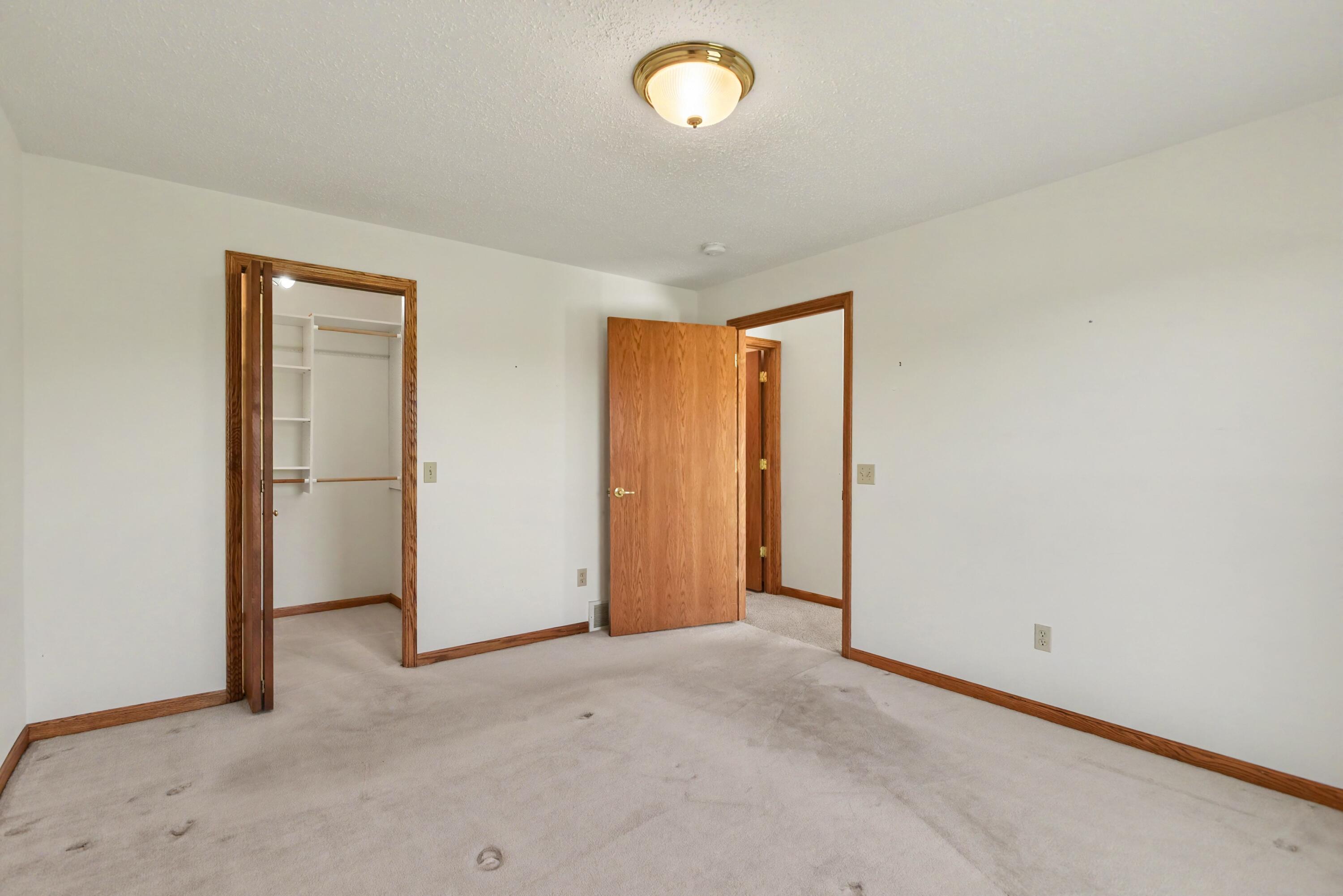 2921 Hunters Place Kalamazoo MI 49048