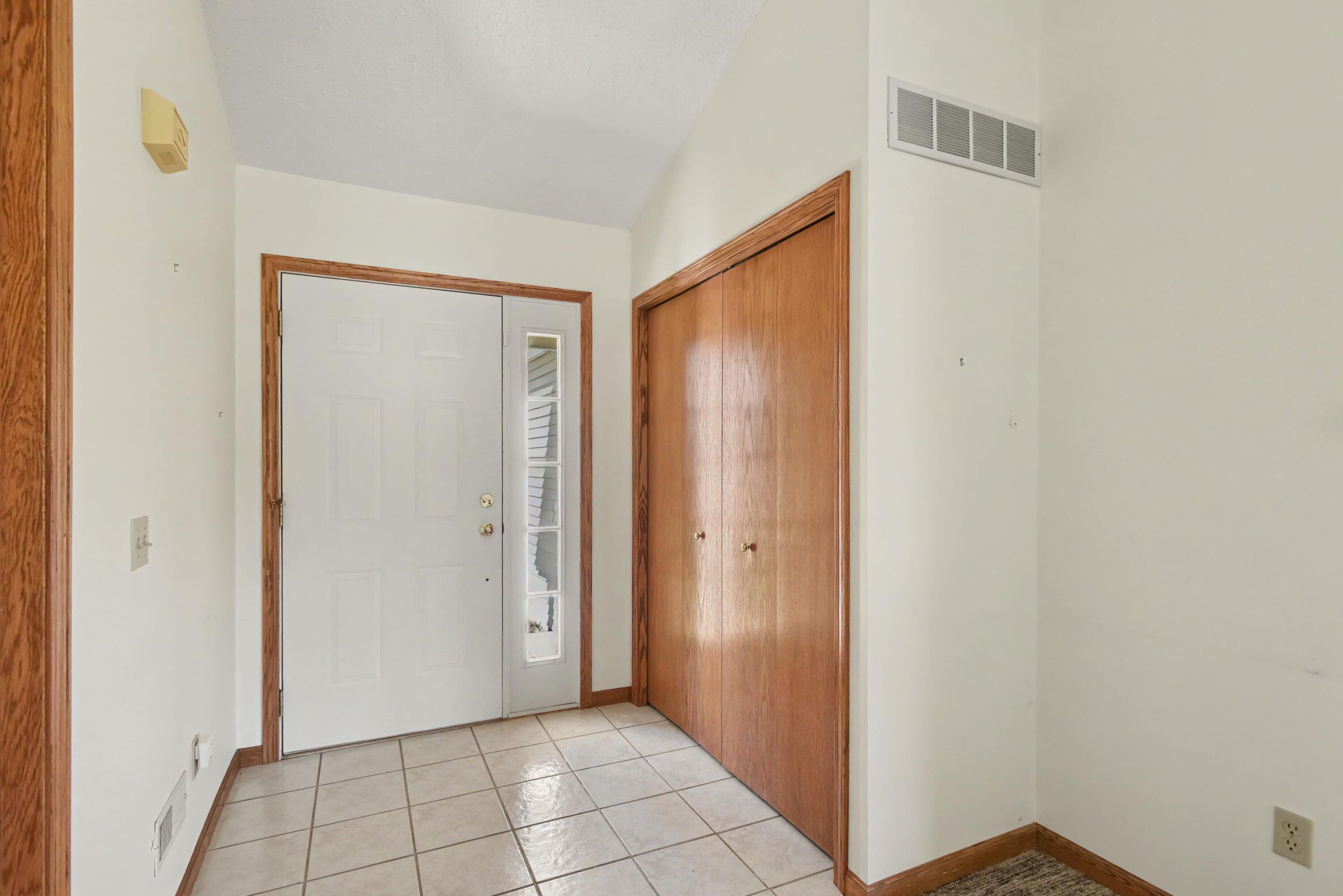 2921 Hunters Place Kalamazoo MI 49048