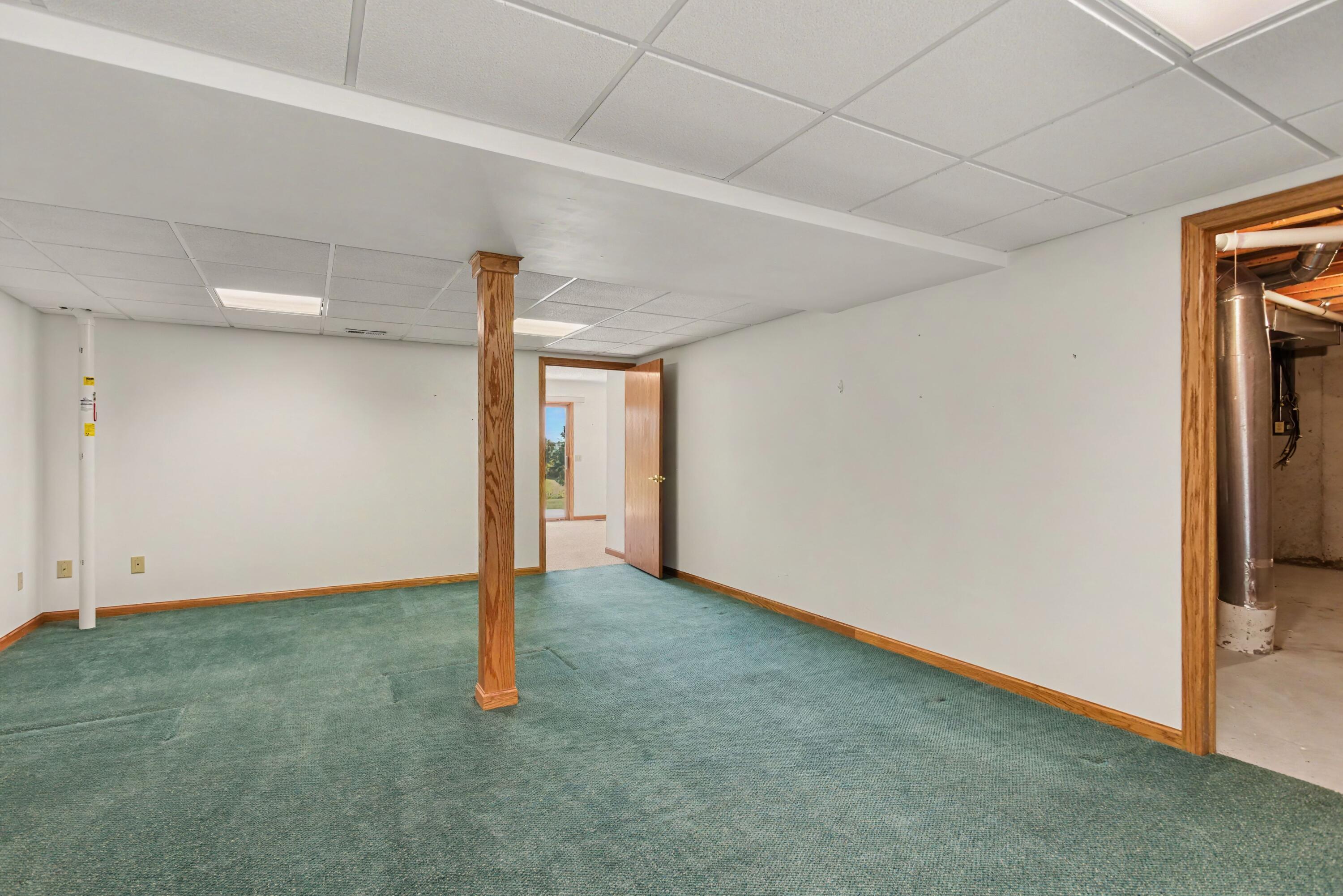 2921 Hunters Place Kalamazoo MI 49048