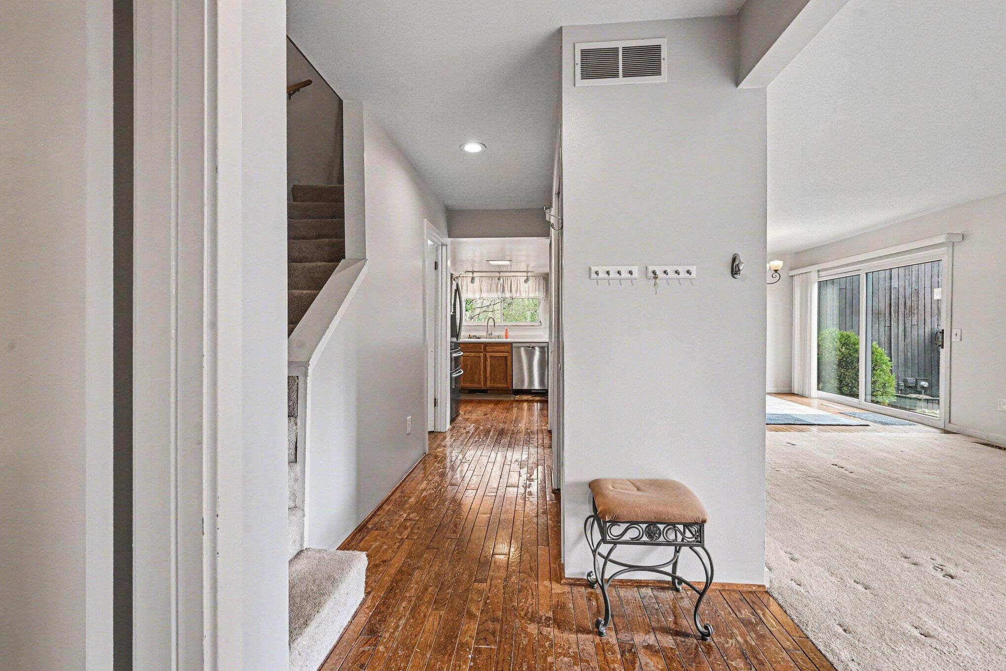 242 Dunbarton Court Kalamazoo MI 49006