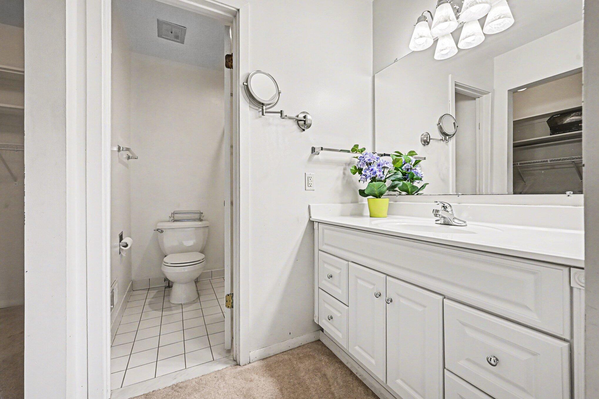 242 Dunbarton Court Kalamazoo MI 49006