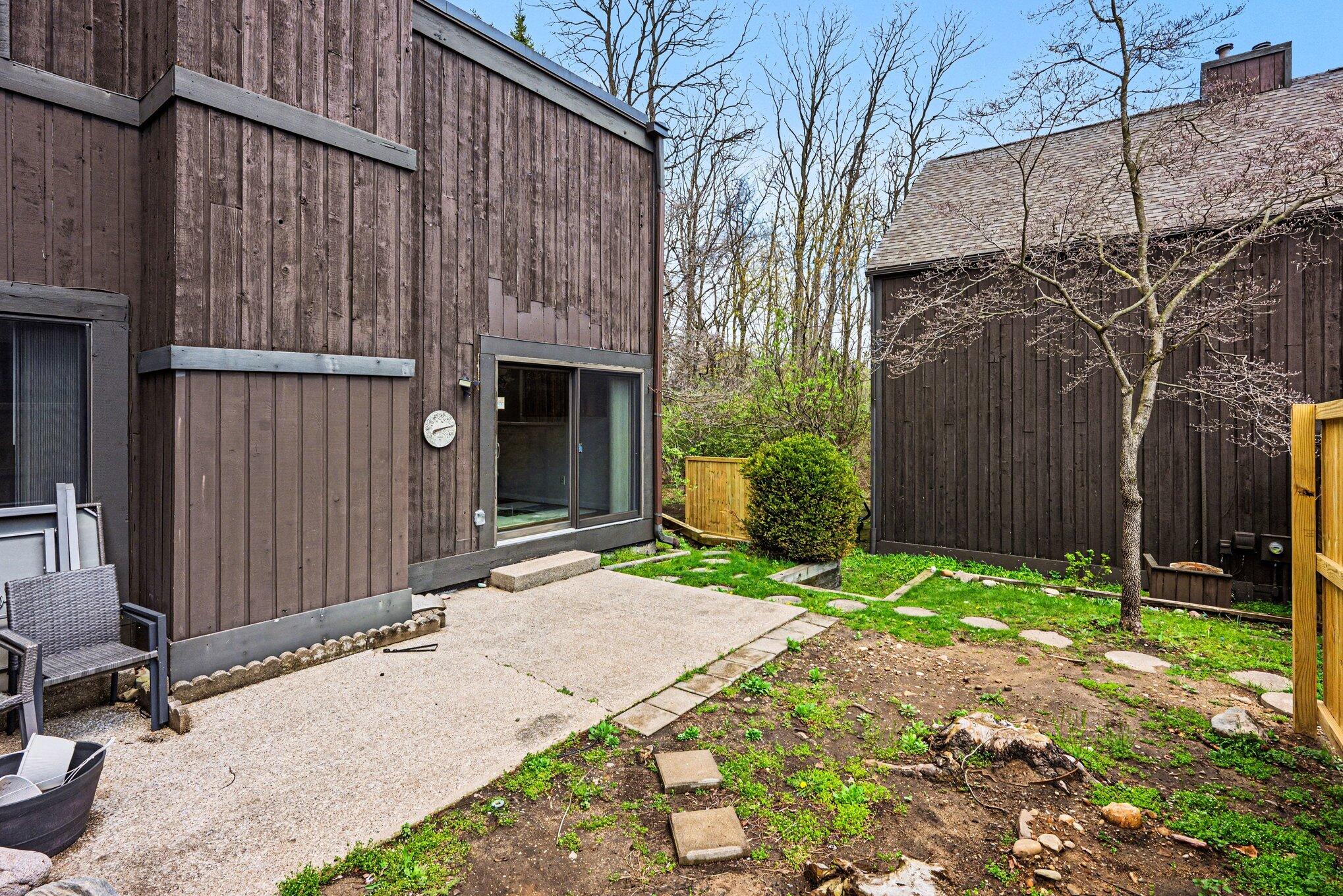 242 Dunbarton Court Kalamazoo MI 49006